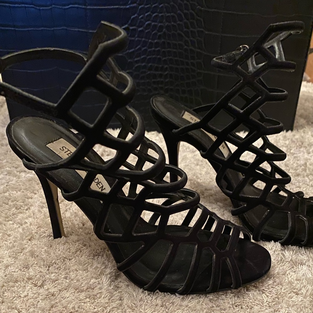 Steve Madden scrappy heels